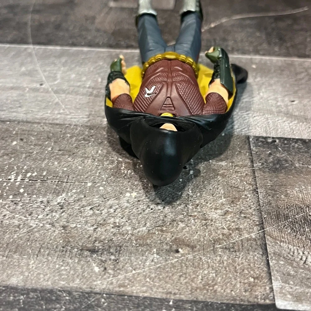 dc direct arkham city robin 6